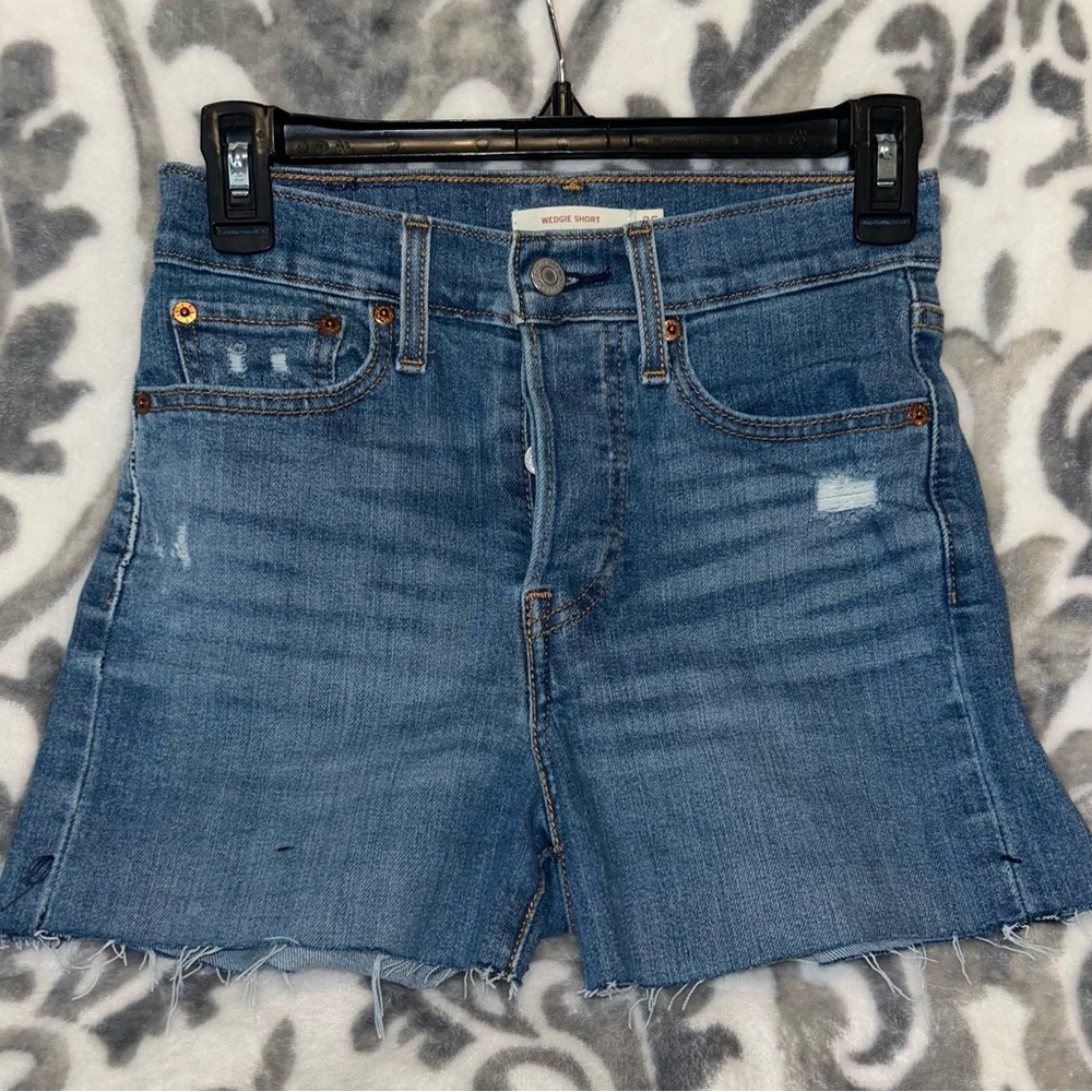 Levi’s short